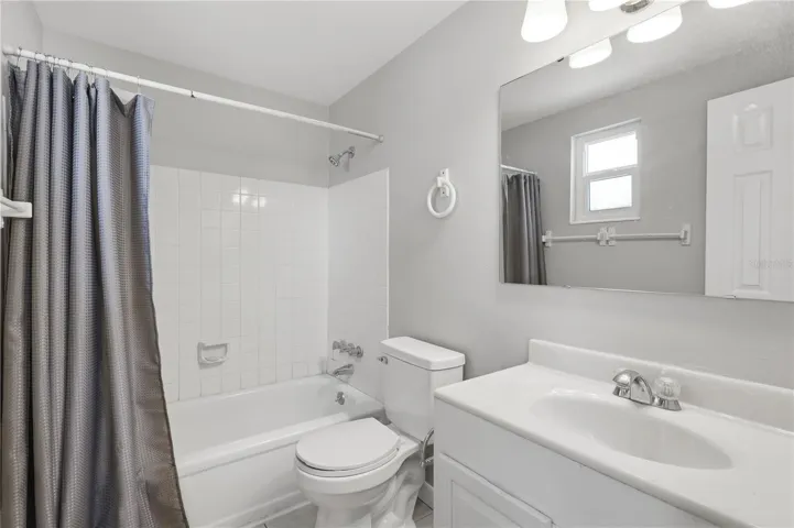 Primary bedroom Bathroom