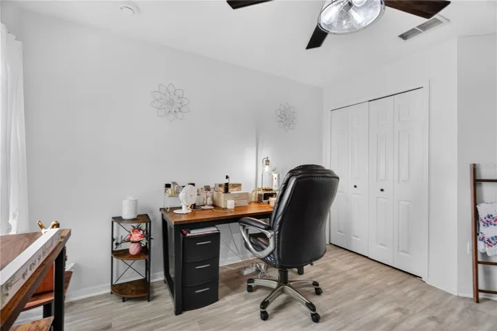 4th Bedroom/Studio room/ Home office