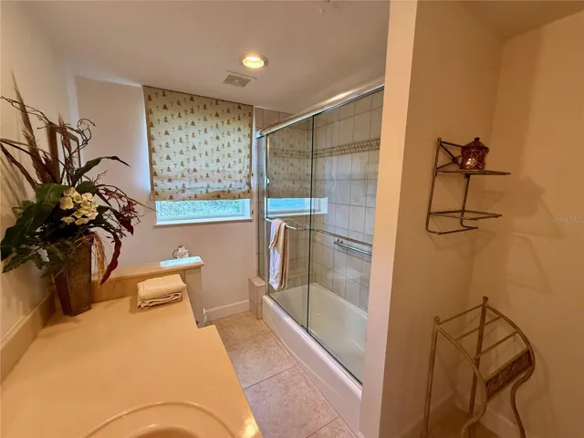 Guest Bathroom on suite with Guest Bedroom #2