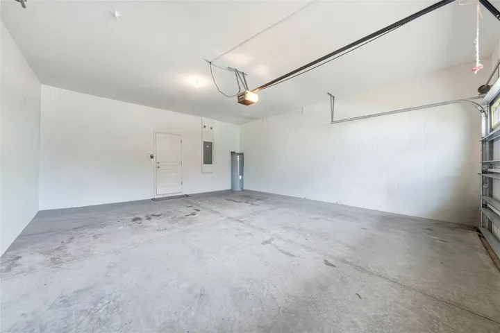 Garage - photoshop to declutter