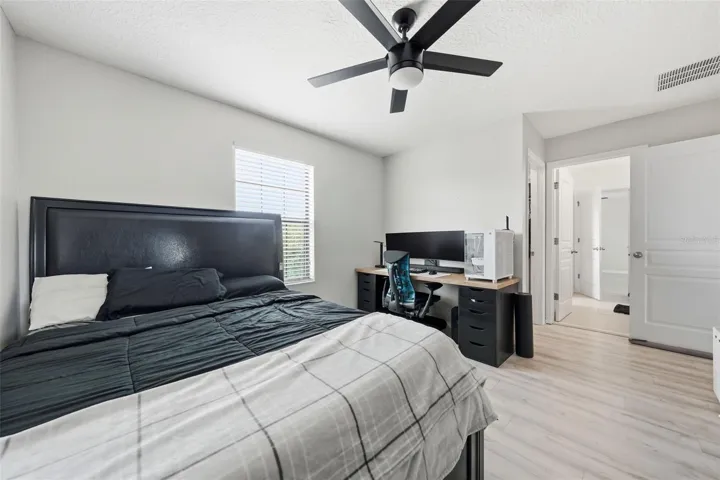 Bedroom that connects to Jack-Jill Bathroom