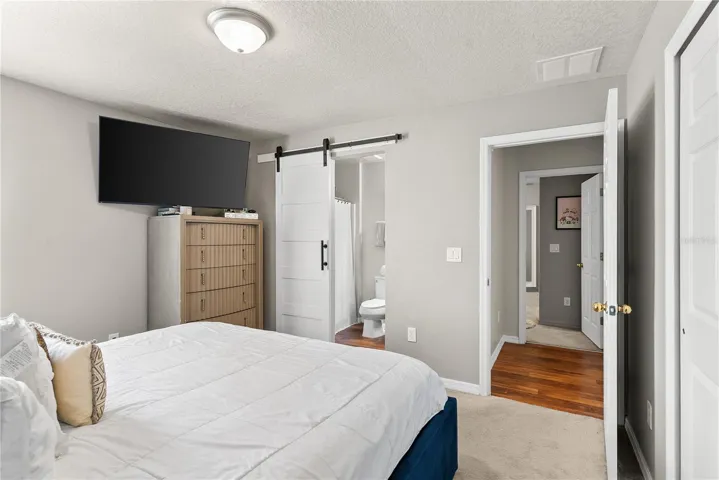 Bedroom 1- Master