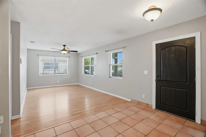 Large living space off the entryway