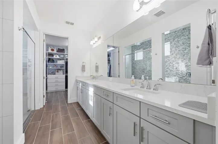 En Suite Primary Bathroom