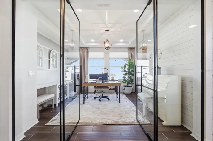 Flex Room