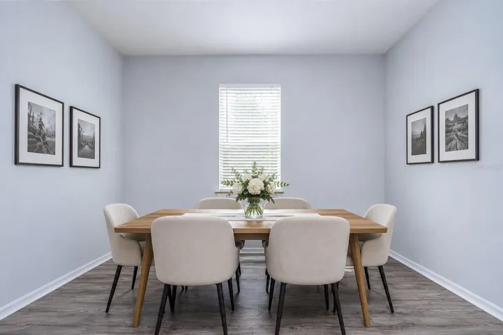 DINNING ROOM,CAN BE AN OFFICE