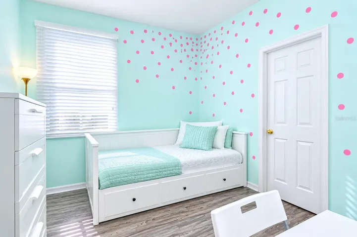 2ND ROOM