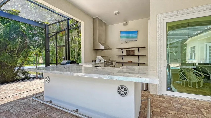 Outdoor Kitchen