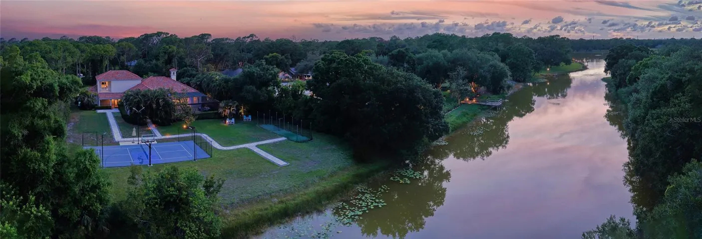 Lakefront Sunset Views