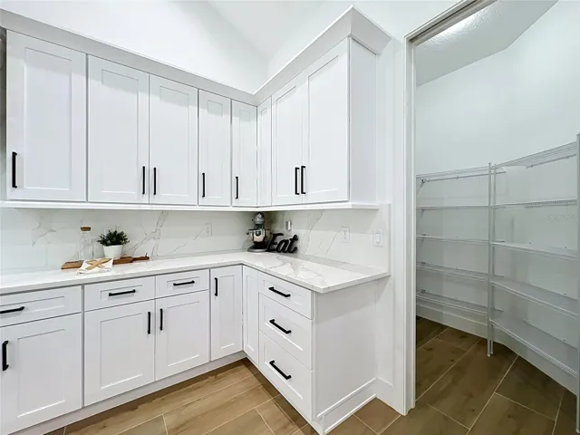 Walk-in Pantry