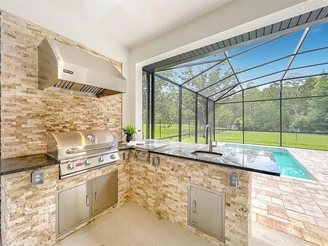 Outdoor Kitchen