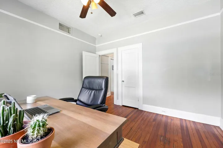 Office/ Bed Room