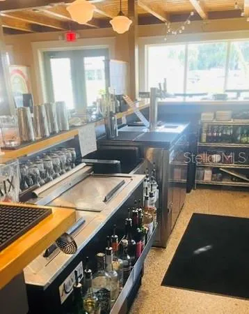 BAR BACK SERVICE