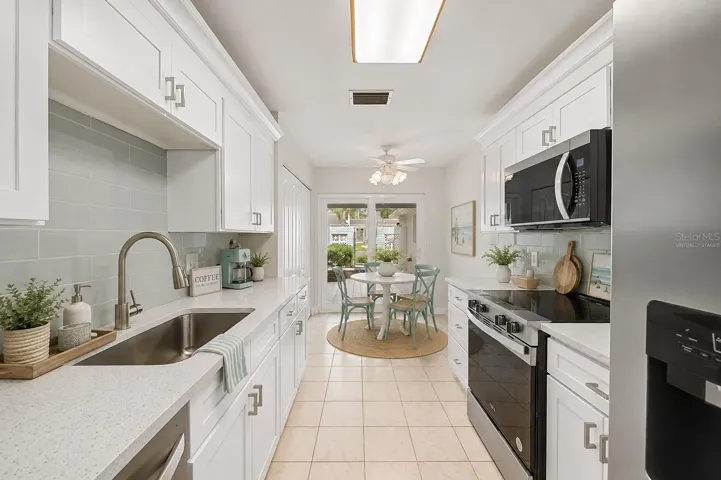 Virtually Staged / Kitchen