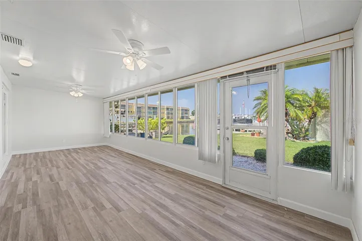 Sunroom with Amazing Views!