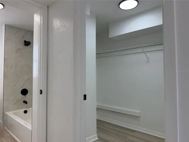 Primary Bath & Walk-in Closet