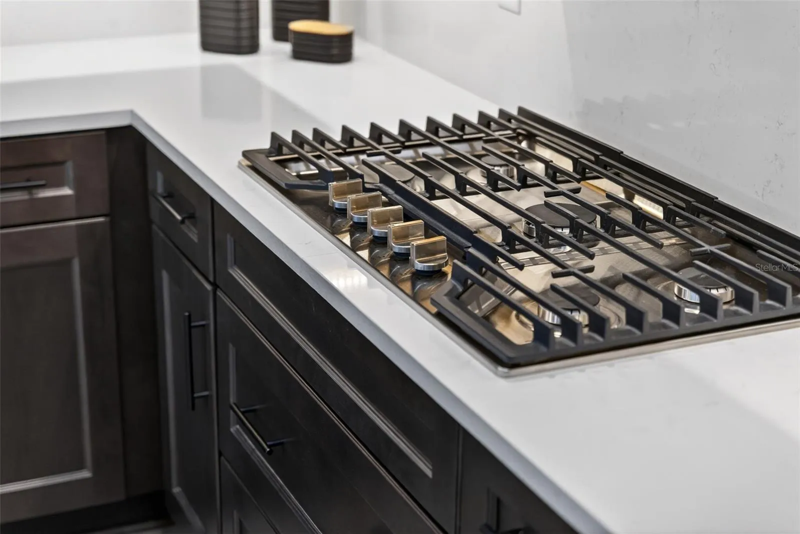 Gas cooktop