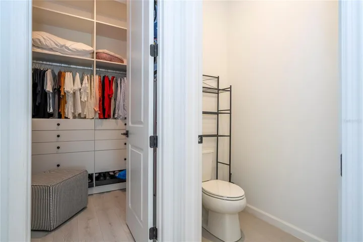 Separate Toilet Room