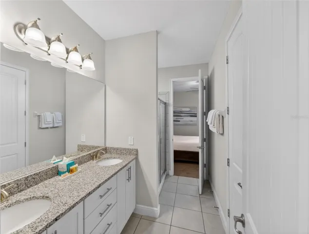 Bathroom 5- (Jack and Jill)