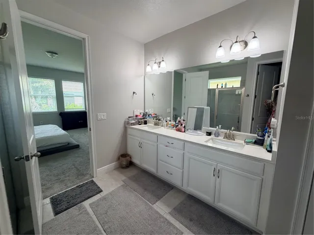Primary Bathroom w/Quartz Dual Vanity
