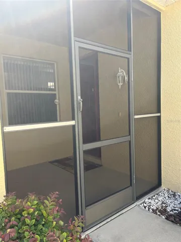 FRONT LANAI