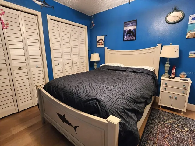 Center Bedroom Closets
