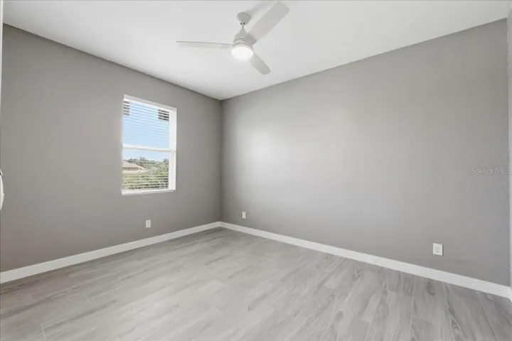Additional bedroom