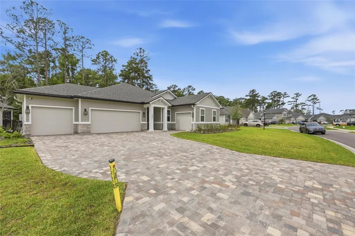 Wow! 4 CAR GARAGE!