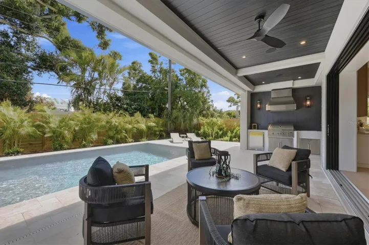 Lanai and Outdoor