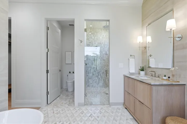 Primary Suite Bathroom, dual vanities