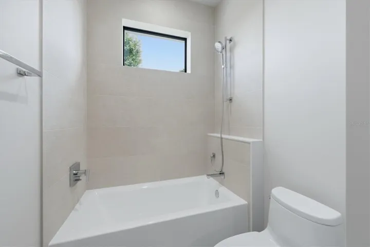 Jack and Jill Tub/Shower Combo