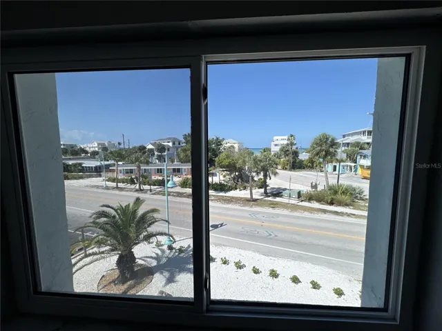 peek a boo view of gulf