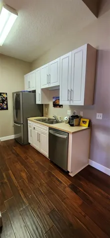 Kitchen- Right side