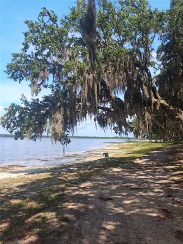 Lake Front/Beach