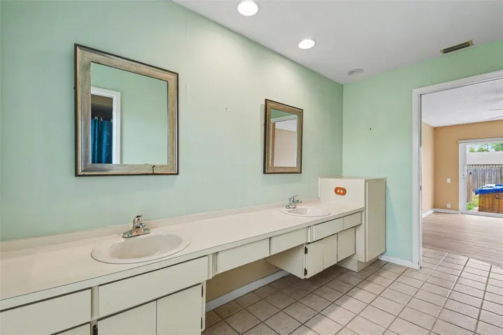 primary bath
