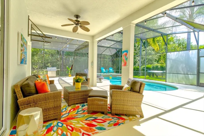 Huge patio with tons of shaded space