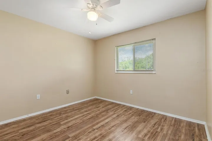 Primary bedroom approx 11x12'