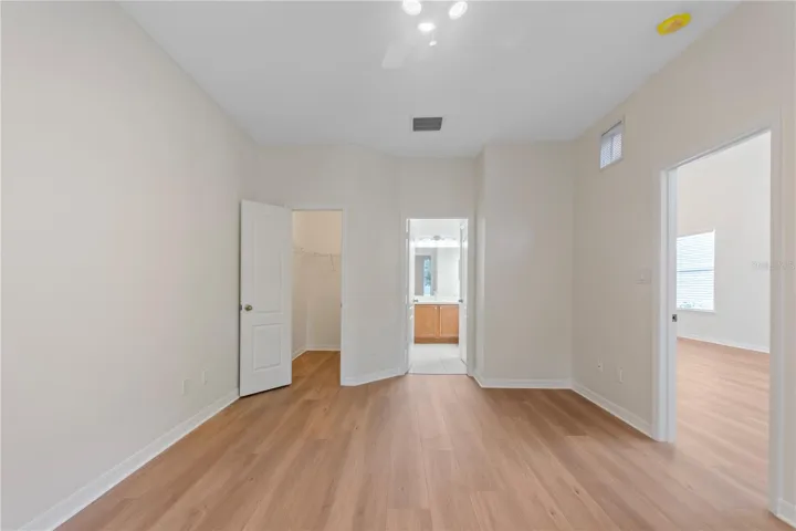 Primary Bedroom with walk-in closet & En-suite Bathroom