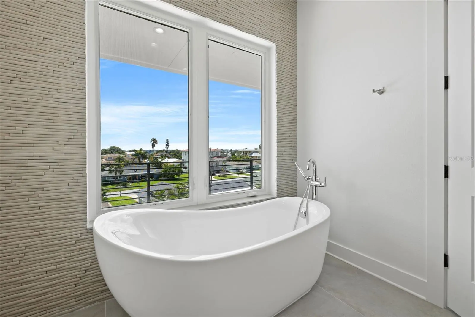 Soaking tub primary bath