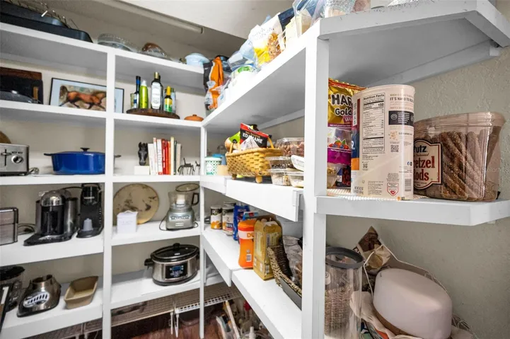 Walk in Pantry