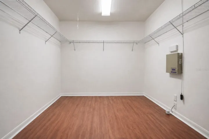 Master Bed - Walk-In Closet