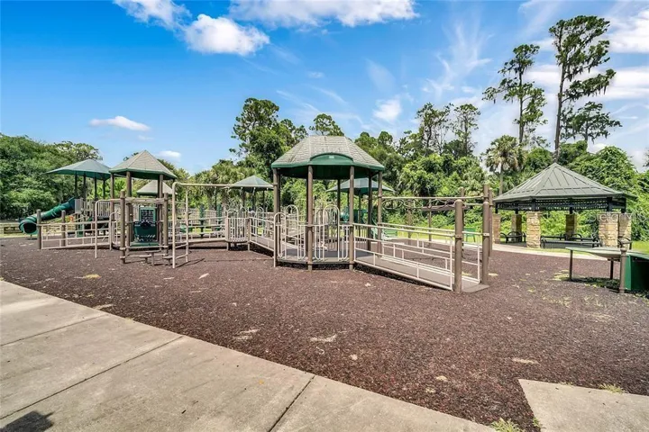 PARK NEAR COMPLEX