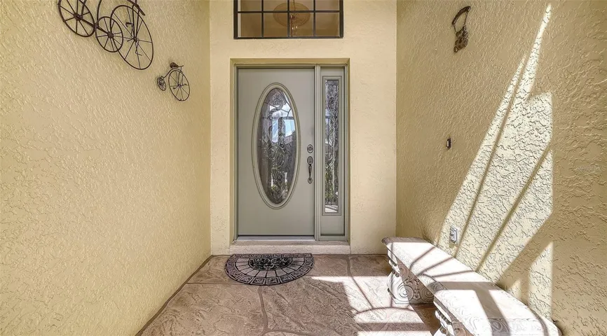 Screened Front Entryway