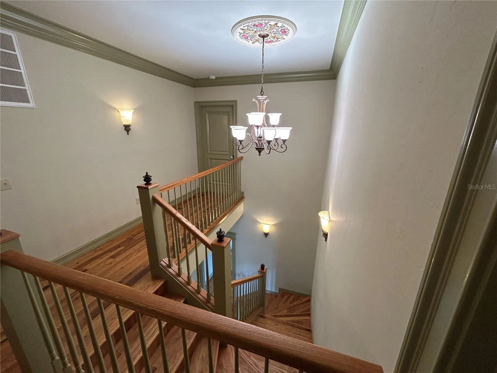 2nd floor hallway