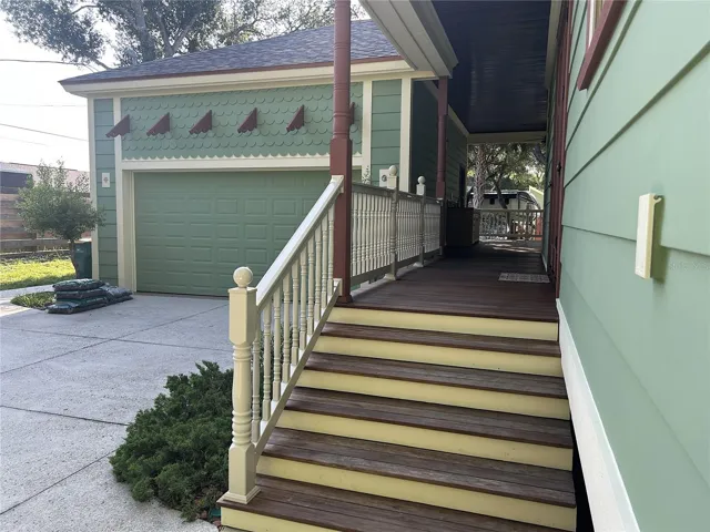 Rear courtyard entrance to back porch breezeway
