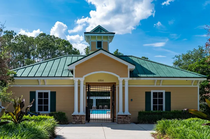 Community pool