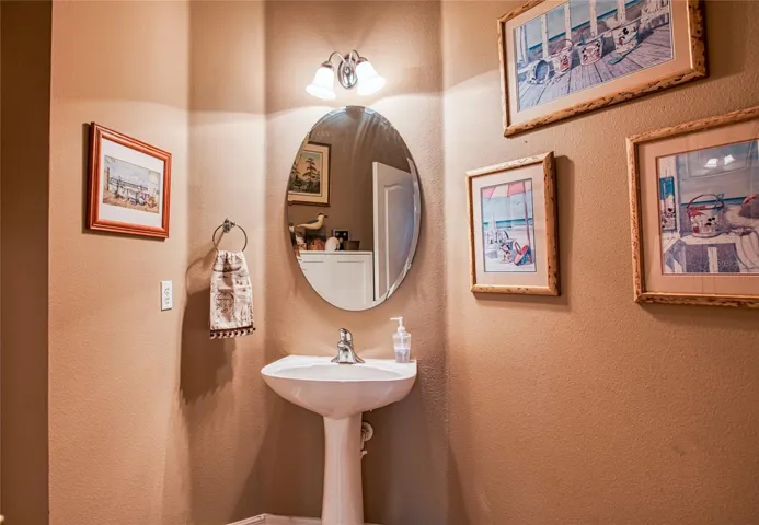 Main level powder room