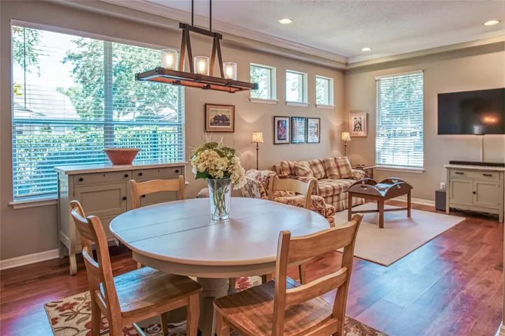 Room for a dining table
