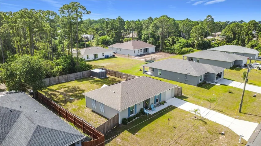 this shows the fenced in yard