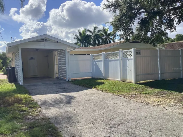 Carport